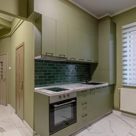 Serene 1br In Square Apartament *