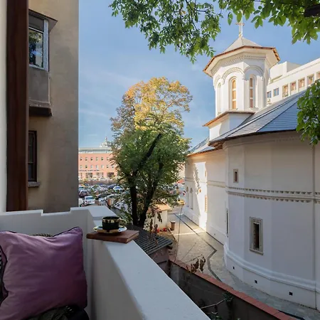 Serene 1br In Square Bukareszt