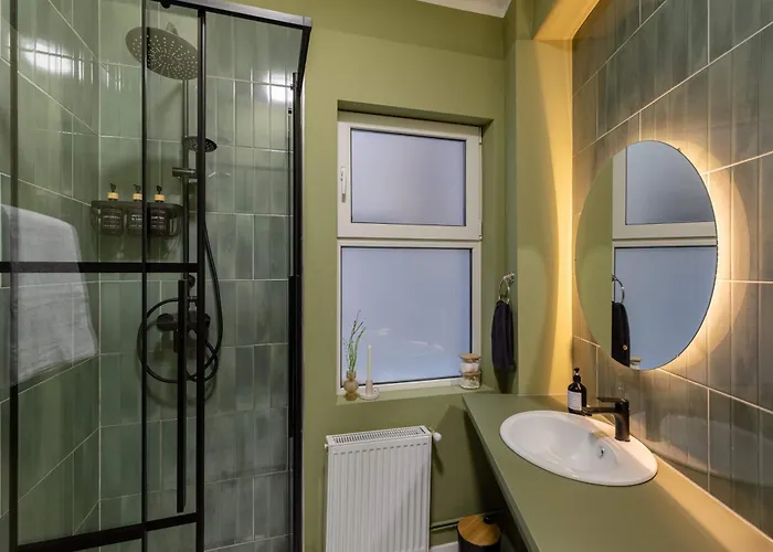 Serene 1br In Square * Bukareszt