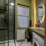 Serene 1br In Square アパート *