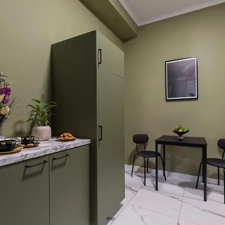 Serene 1br In Square *