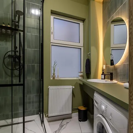 Serene 1br In Square Daire *