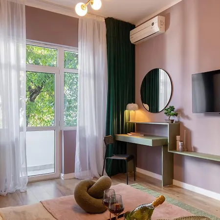 Apartment Serene 1br In Square *
