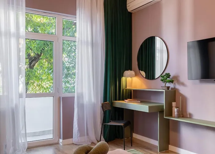 Apartment Serene 1br In Square *